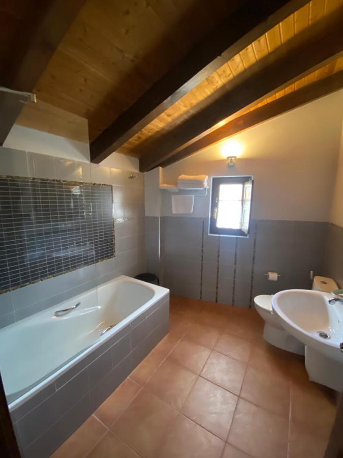 Hotel Rural Monasterio De Ara Mada Santa Colomba de las Arrimadas Ngoại thất bức ảnh